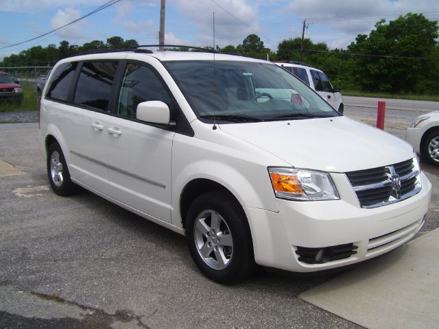 Dodge Grand Caravan 2010 photo 3