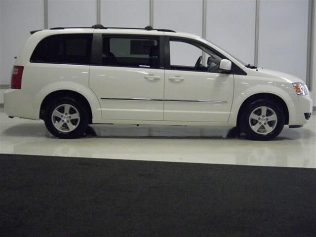 Dodge Grand Caravan 2010 photo 1