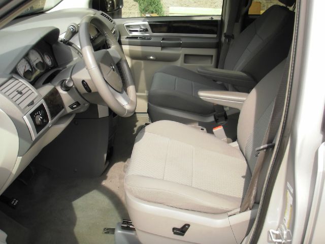 Dodge Grand Caravan 2010 photo 13