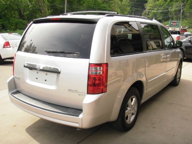 Dodge Grand Caravan 2010 photo 14