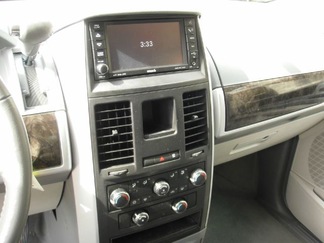 Dodge Grand Caravan 2010 photo 18