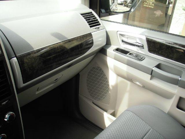 Dodge Grand Caravan 2010 photo 9