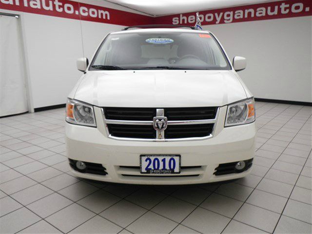 Dodge Grand Caravan 2010 photo 4