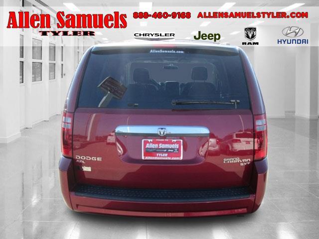 Dodge Grand Caravan 2010 photo 3