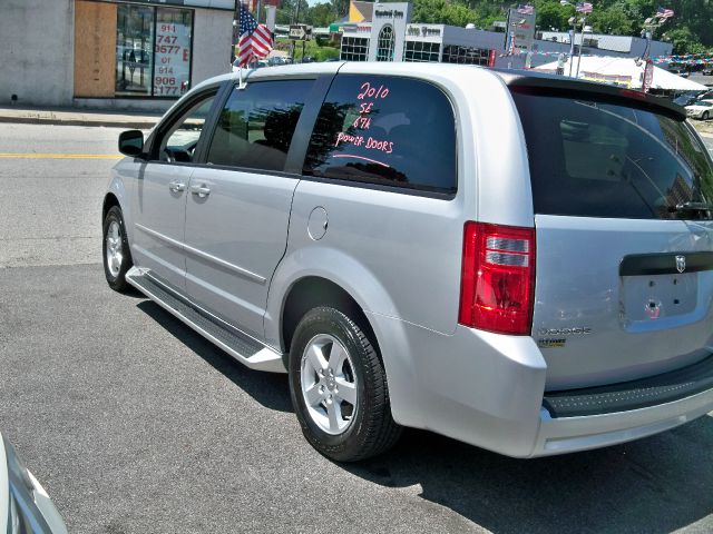 Dodge Grand Caravan 2010 photo 1