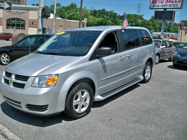 Dodge Grand Caravan 2010 photo 3