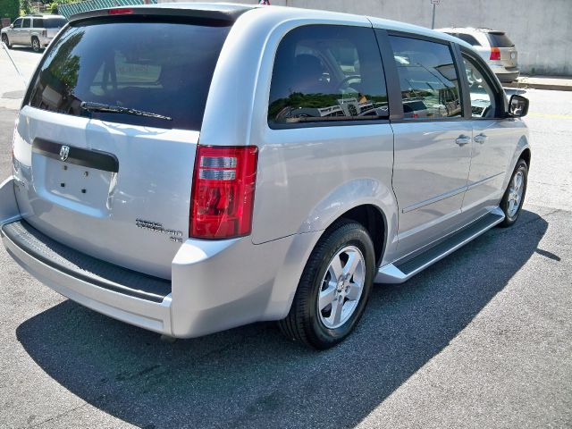 Dodge Grand Caravan 2010 photo 4