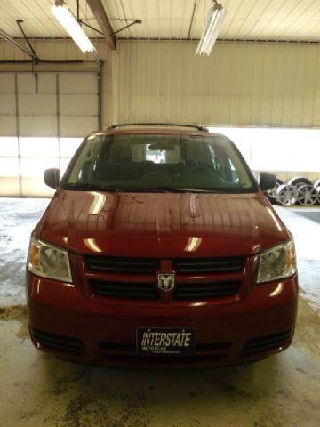 Dodge Grand Caravan 2010 photo 2