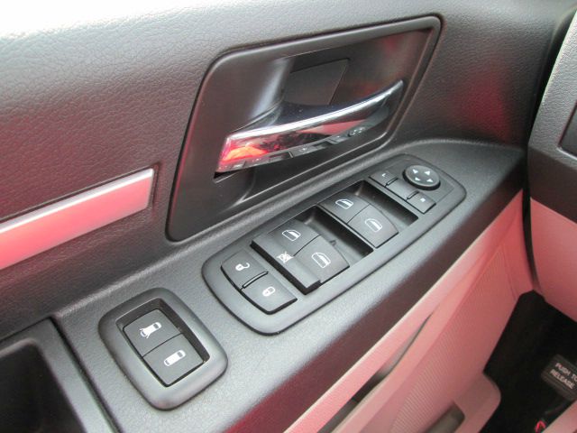 Dodge Grand Caravan 2010 photo 11