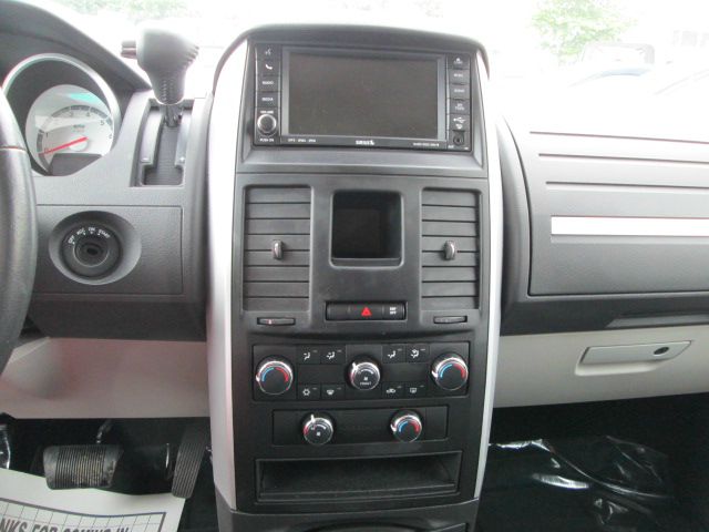 Dodge Grand Caravan 2010 photo 15