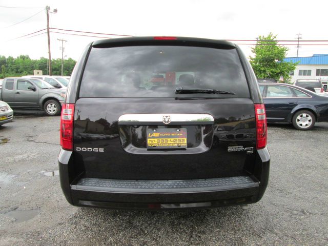 Dodge Grand Caravan 2010 photo 28