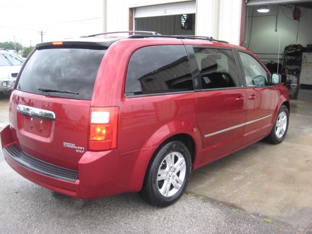 Dodge Grand Caravan 2010 photo 1