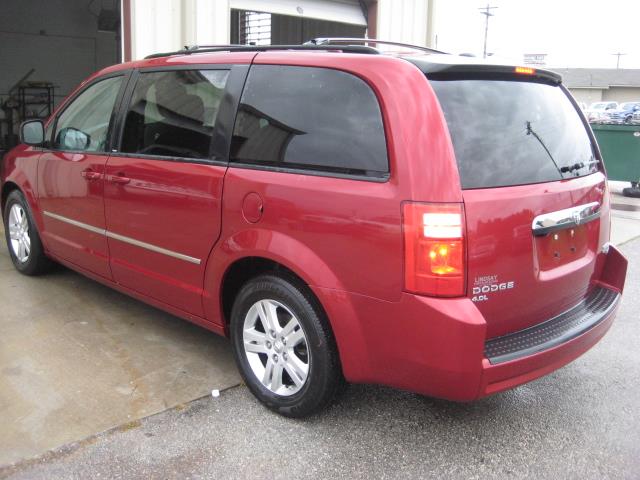 Dodge Grand Caravan 2010 photo 2