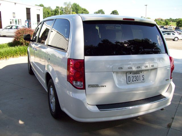 Dodge Grand Caravan 2011 photo 1