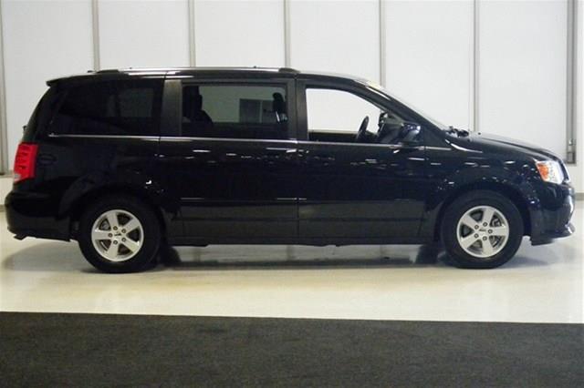 Dodge Grand Caravan 2011 photo 2