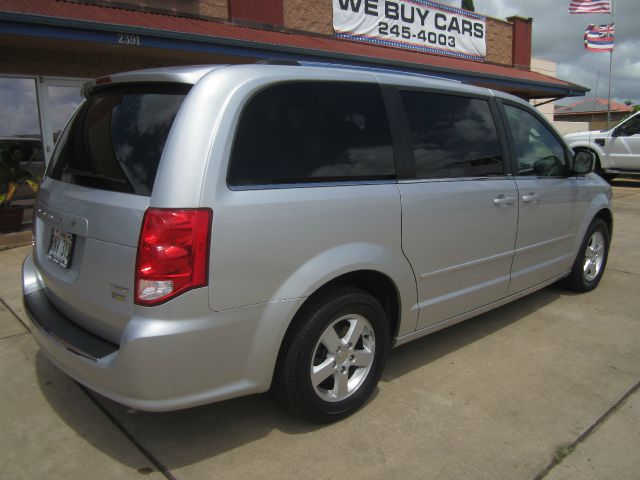 Dodge Grand Caravan 2011 photo 2