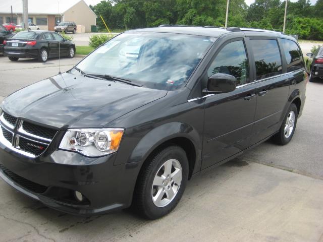 Dodge Grand Caravan 2011 photo 1