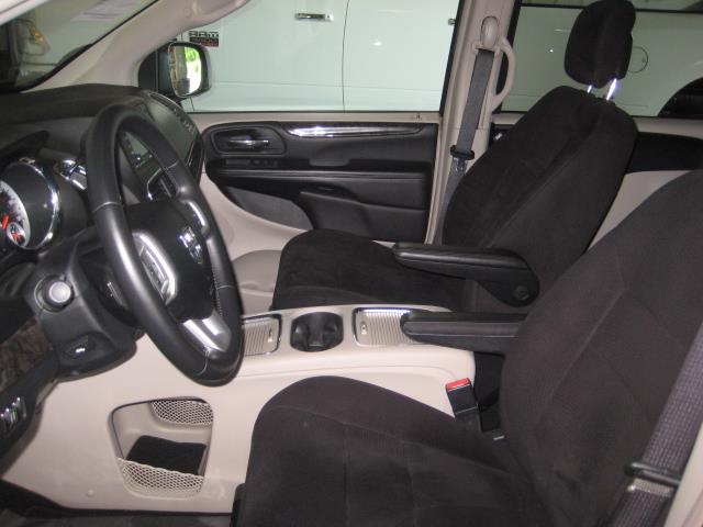 Dodge Grand Caravan 2011 photo 3