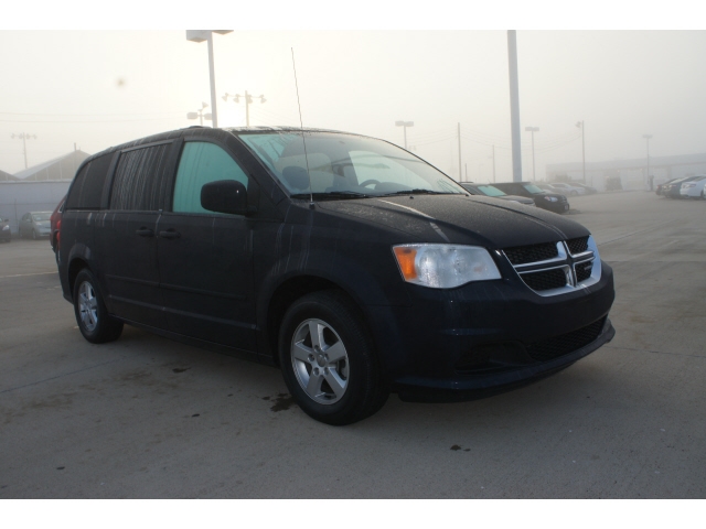 Dodge Grand Caravan 2011 photo 1