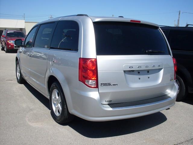 Dodge Grand Caravan 2011 photo 3