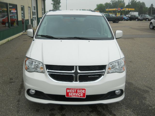 Dodge Grand Caravan 2011 photo 1