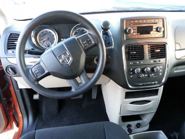 Dodge Grand Caravan 2011 photo 10