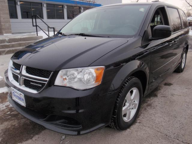 Dodge Grand Caravan 2011 photo 1