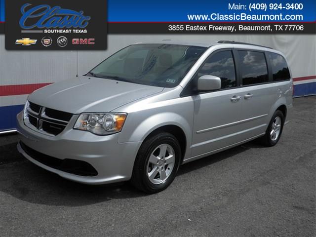 Dodge Grand Caravan 2011 photo 1