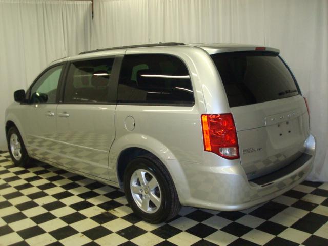 Dodge Grand Caravan 2011 photo 2