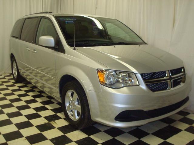 Dodge Grand Caravan 2011 photo 3