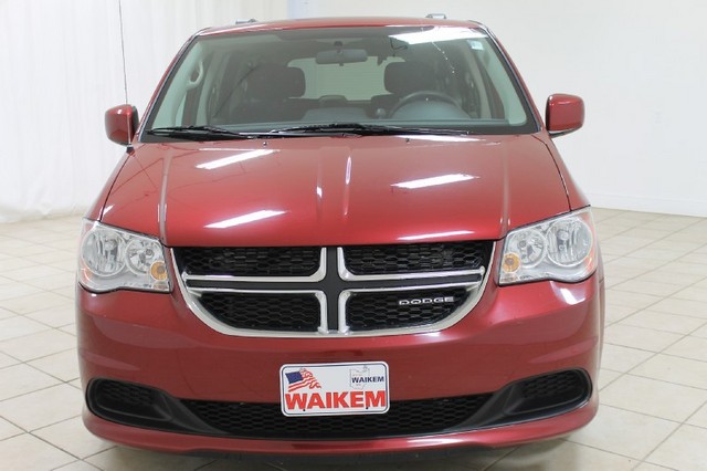 Dodge Grand Caravan 2011 photo 1