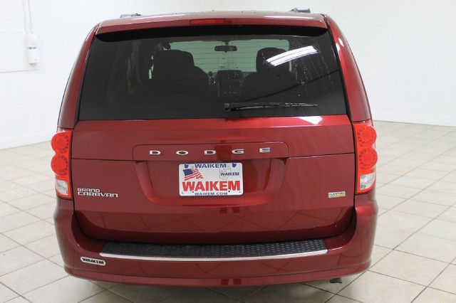 Dodge Grand Caravan 2011 photo 3