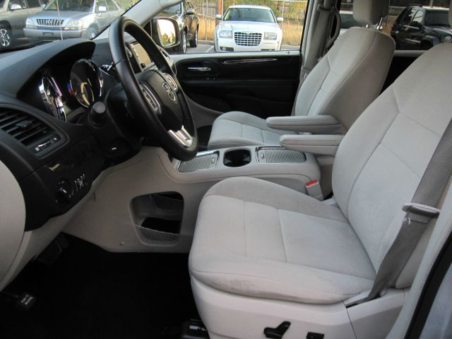 Dodge Grand Caravan 2011 photo 8