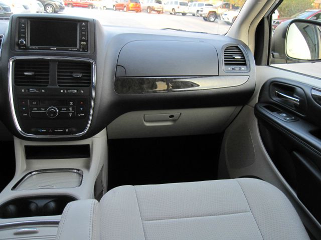 Dodge Grand Caravan 2011 photo 9