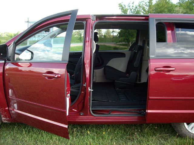 Dodge Grand Caravan 2011 photo 12