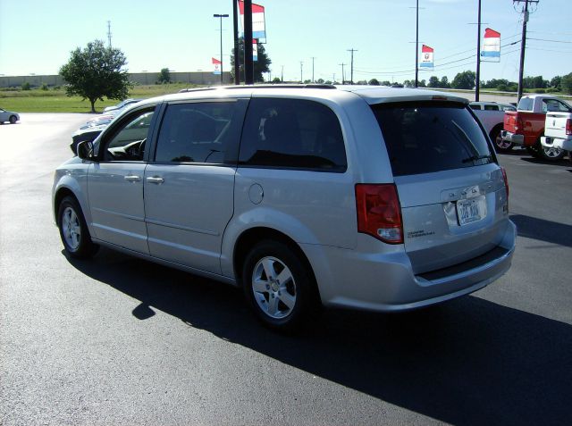 Dodge Grand Caravan 2011 photo 2