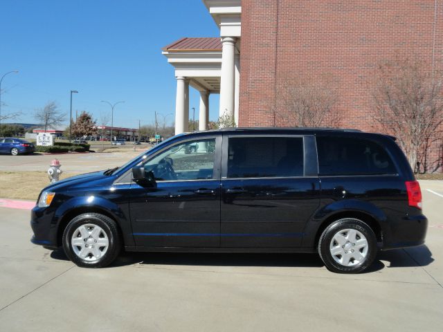 Dodge Grand Caravan 2011 photo 1