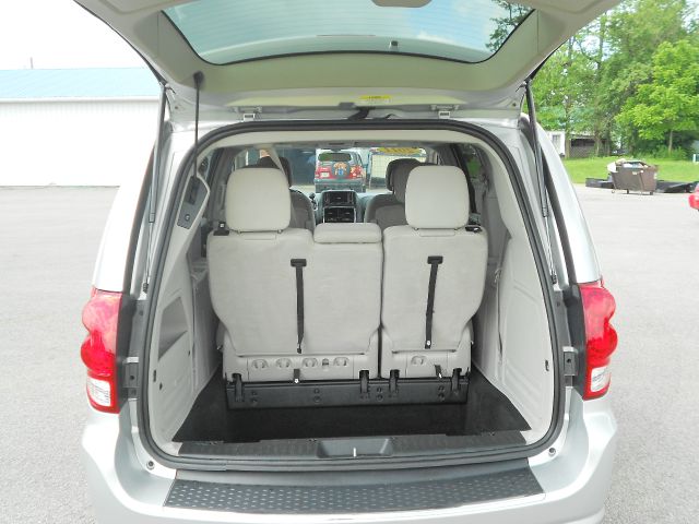 Dodge Grand Caravan 2011 photo 8