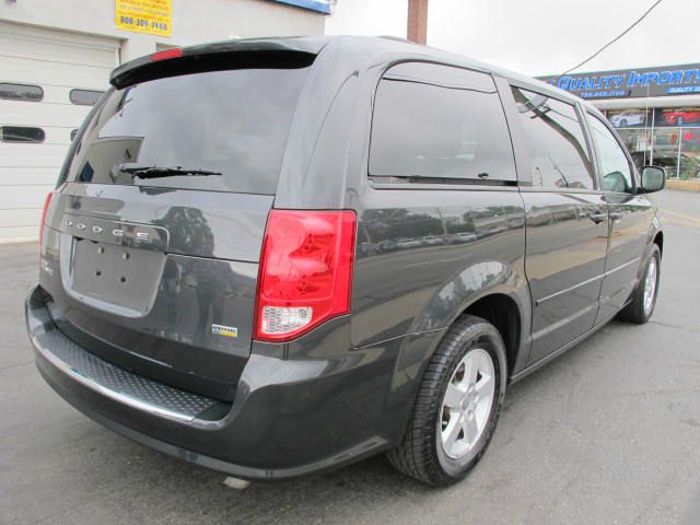 Dodge Grand Caravan 2011 photo 1