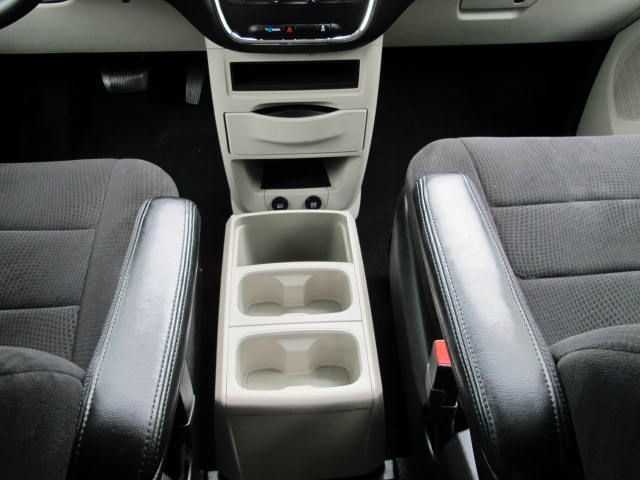 Dodge Grand Caravan 2011 photo 11