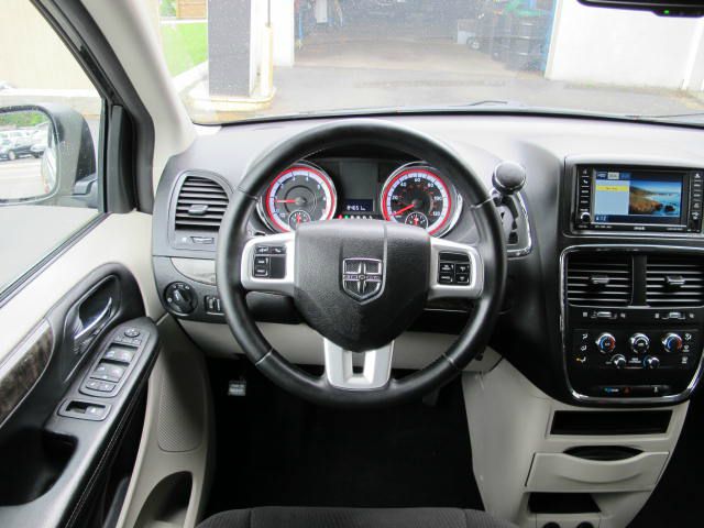 Dodge Grand Caravan 2011 photo 12