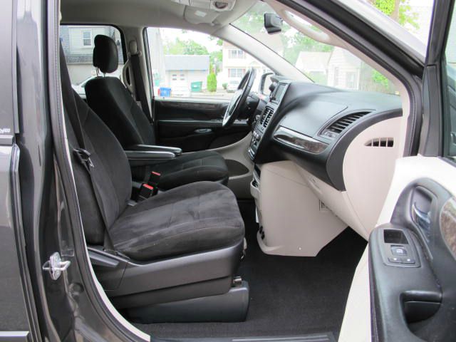 Dodge Grand Caravan 2011 photo 14