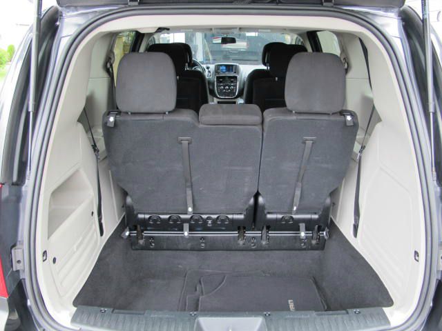 Dodge Grand Caravan 2011 photo 16