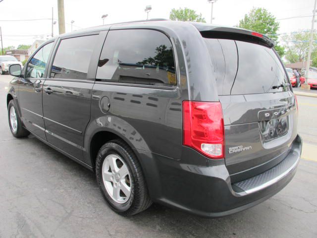 Dodge Grand Caravan 2011 photo 28