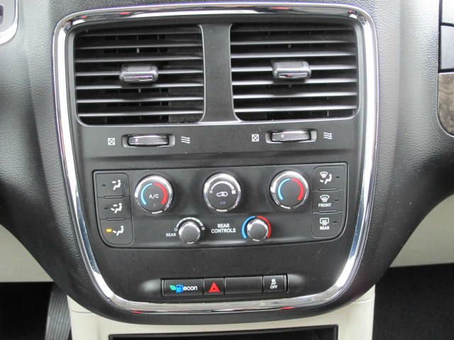 Dodge Grand Caravan 2011 photo 31