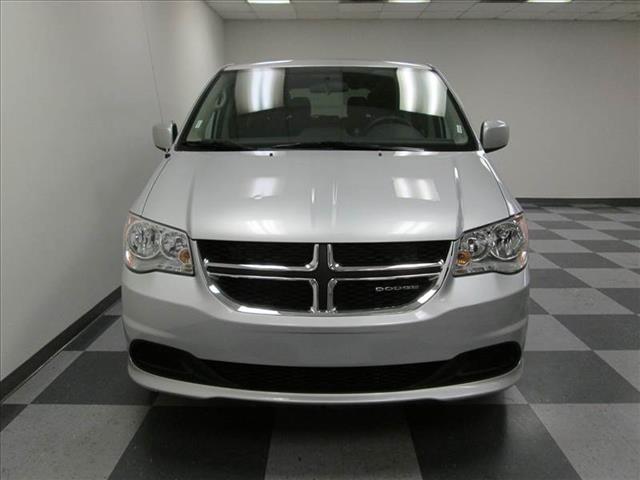 Dodge Grand Caravan 2011 photo 3