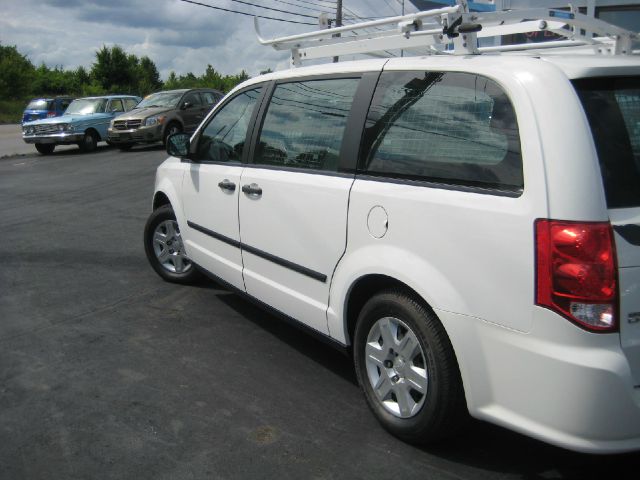 Dodge Grand Caravan 2011 photo 2