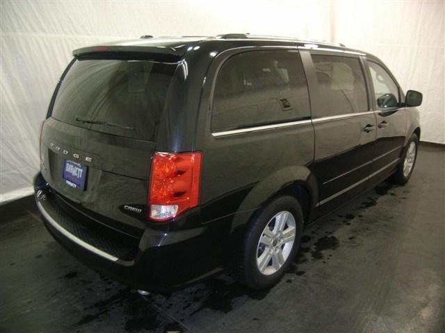 Dodge Grand Caravan 2011 photo 2