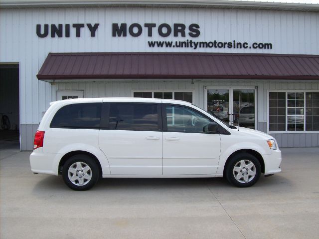 Dodge Grand Caravan 2011 photo 1