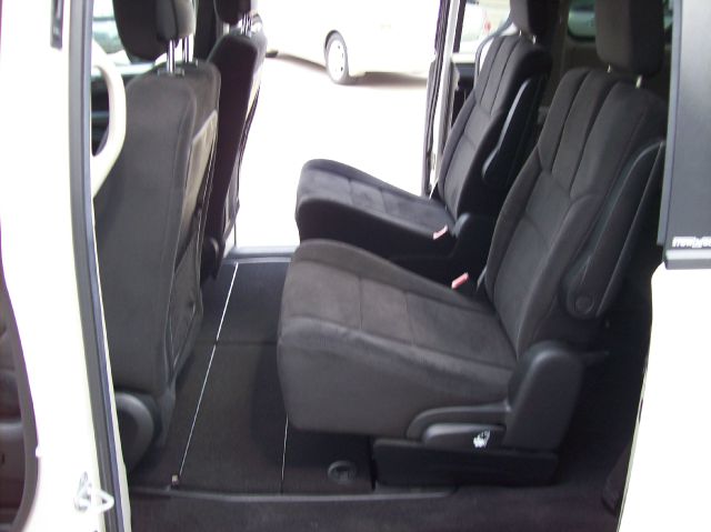 Dodge Grand Caravan 2011 photo 8